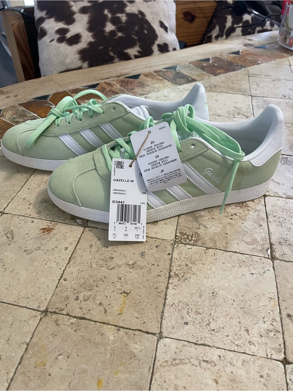 adidas Gazelle Women Sneakers Mint & White Suede